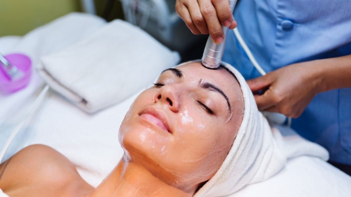  Tips To Get Rid of Golden Hair After Bleaching