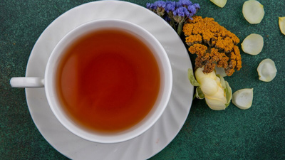 सौंफ, अजवाइन और गुड़ की चाय से दुरुस्त रहता है पाचन, जानें इसे पीने के अन्य फायदे