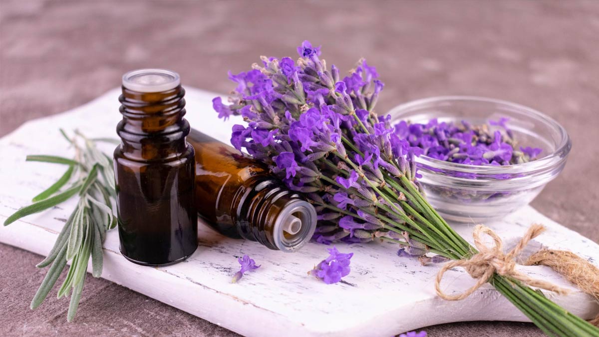 Lavender oil face pack