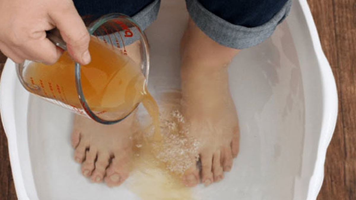 vinegar foot scrub 