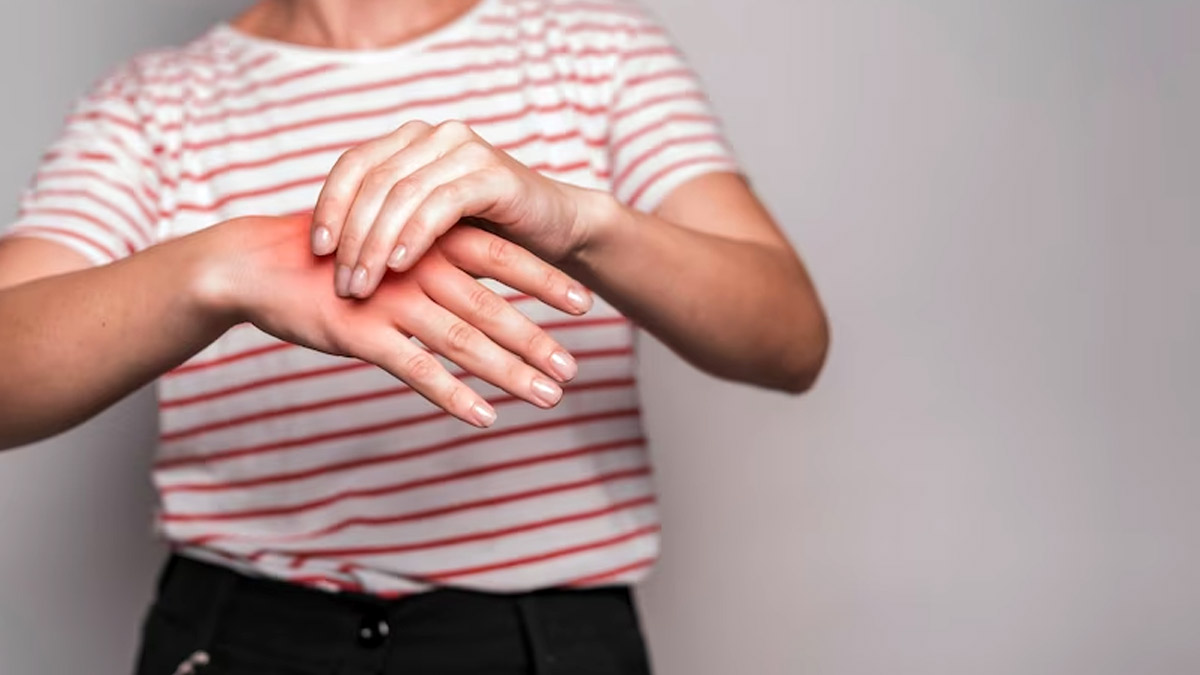 Weak Hands May Mean Carpal Tunnel Syndrome: Here’s What To Look Out For