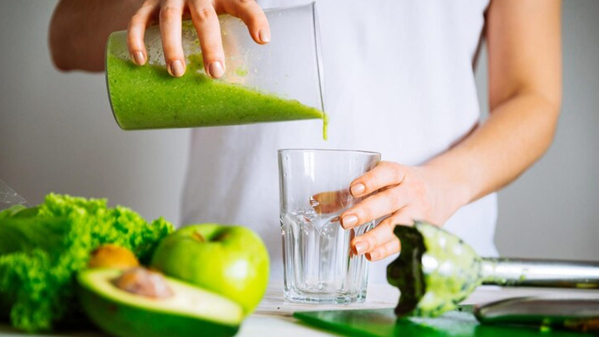 Liquid Diet For Losing Weight: Is It Safe? Expert Answers