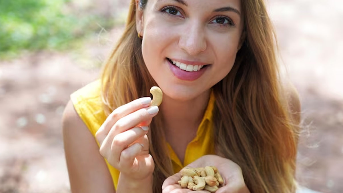 benefits of eating soaked almonds and raisins