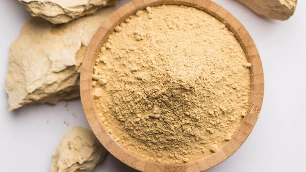 multani mitti with chandan powder