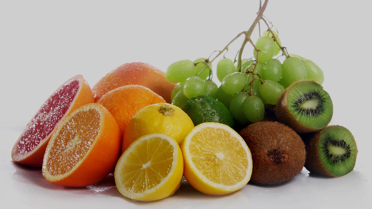 Why Eating Seasonal Fruits In Monsoons Is Important