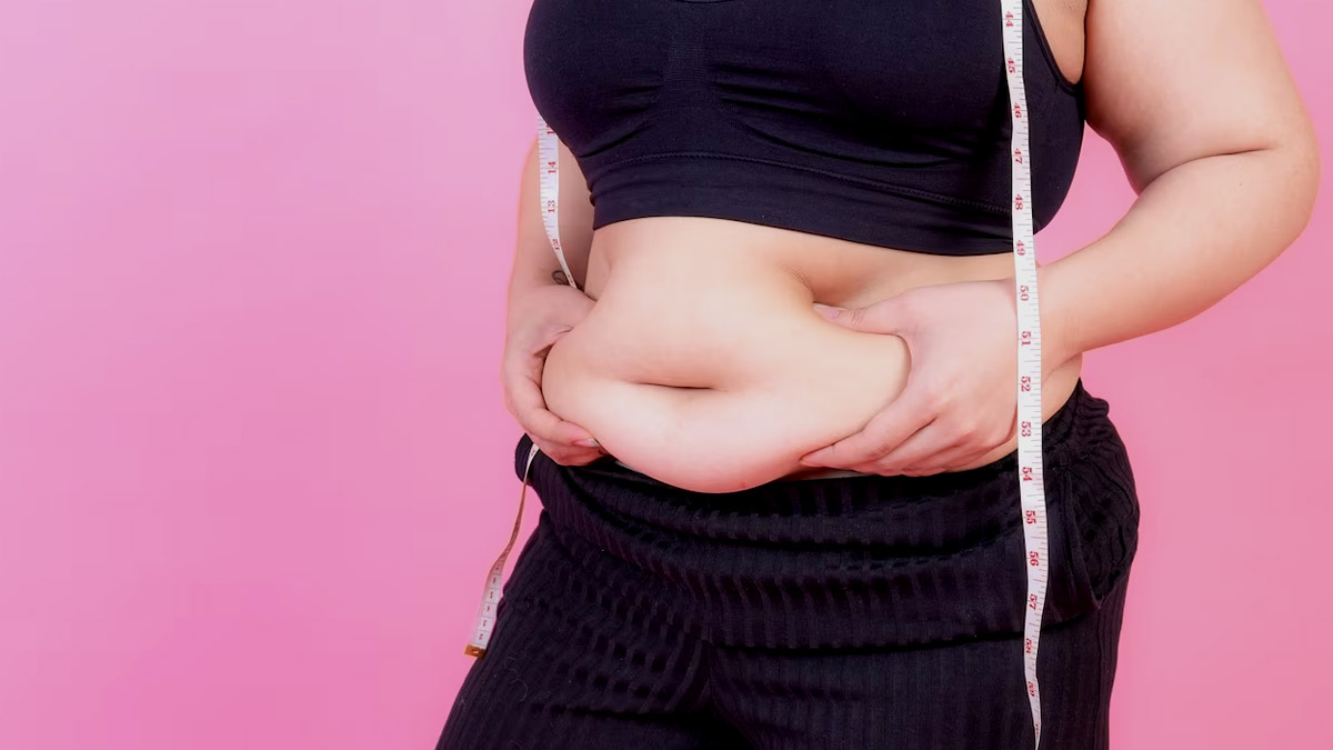 What is a belly pooch? A personal trainer revealed why your lower