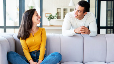 किसी के लिए अपनी भावनाओं (इमोशंस) को कैसे कंट्रोल करें? एक्सपर्ट से जानें खास टिप्स