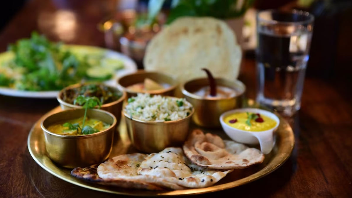 Girl Dinner Trend: ट्रेंड में क्यों छाया हुआ है 'गर्ल डिनर'? जानें क्या है ये और कैसे करता है सेहत को प्रभावित