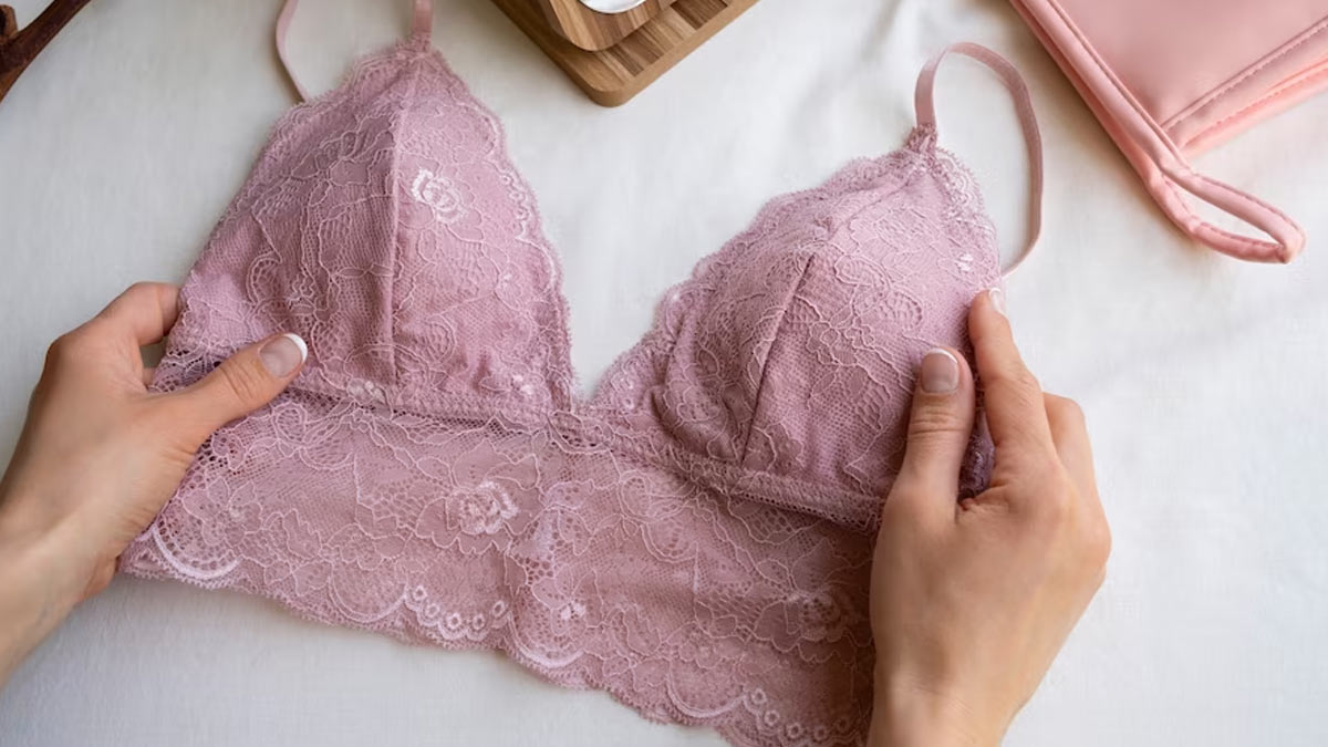 wearing wrong size bra