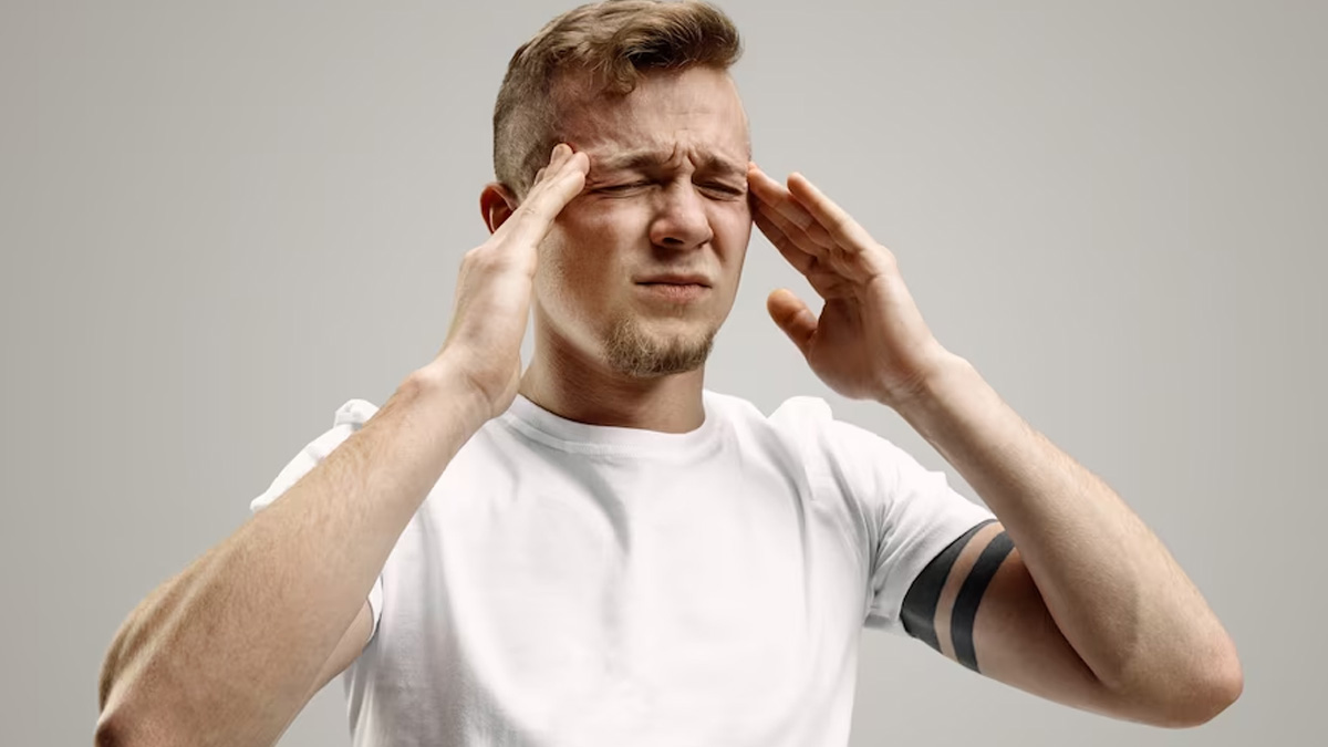 headache-behind-your-eyes-here-s-how-to-cure-it-naturally-onlymyhealth