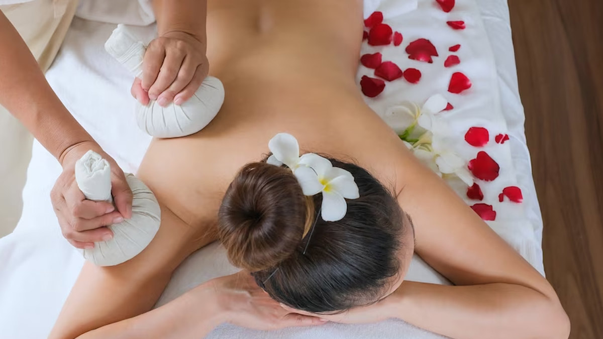 Ayurvedic-Remedies-To-Alleviate-Muscle-Pain-Naturally-Potli-Massage