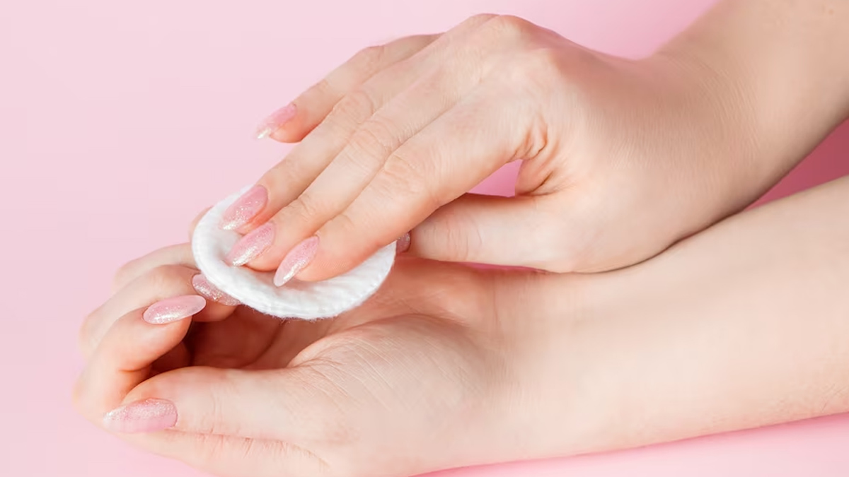 removing-nail-paint