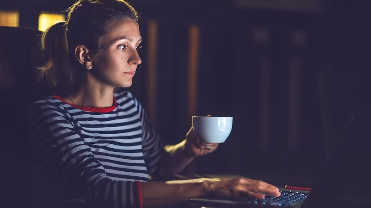 is bad to drink coffee late night 