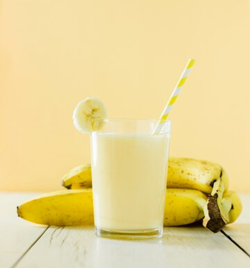 Banana And Milk Benefits In Hindi