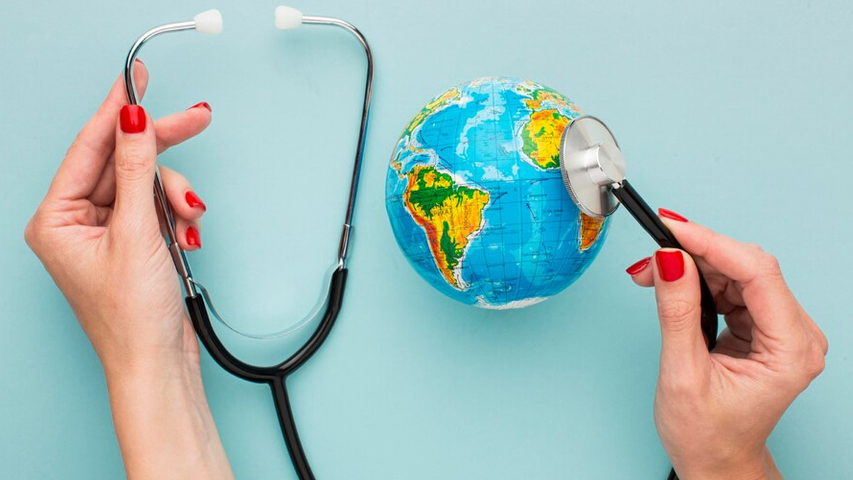 Universal Health Coverage Day 2023 theme in hindi