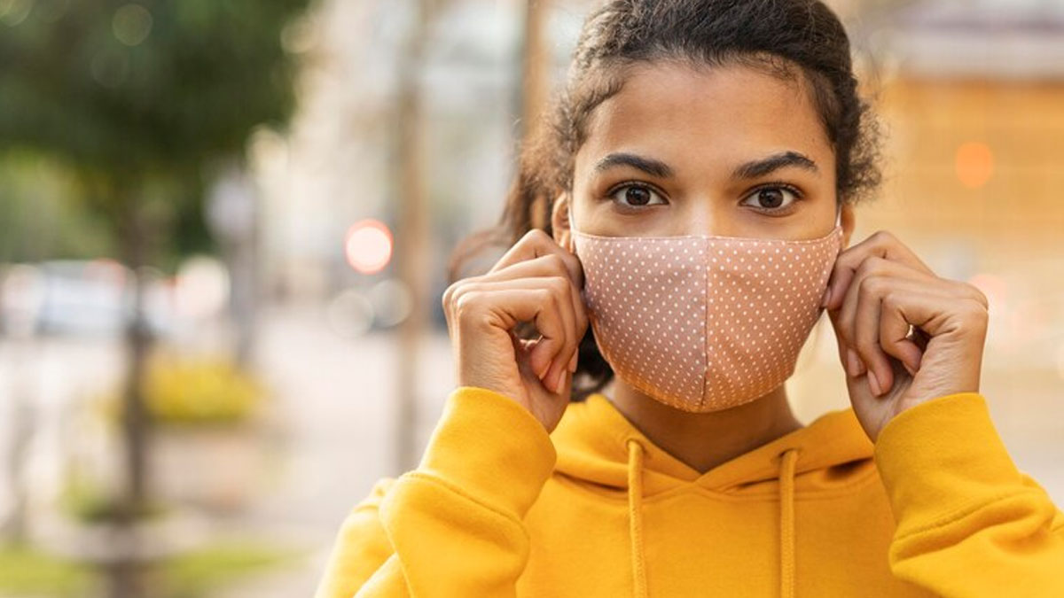 CDC Director Urges Winter Precautions Suggests Masking Amid Rising Respiratory Viruses