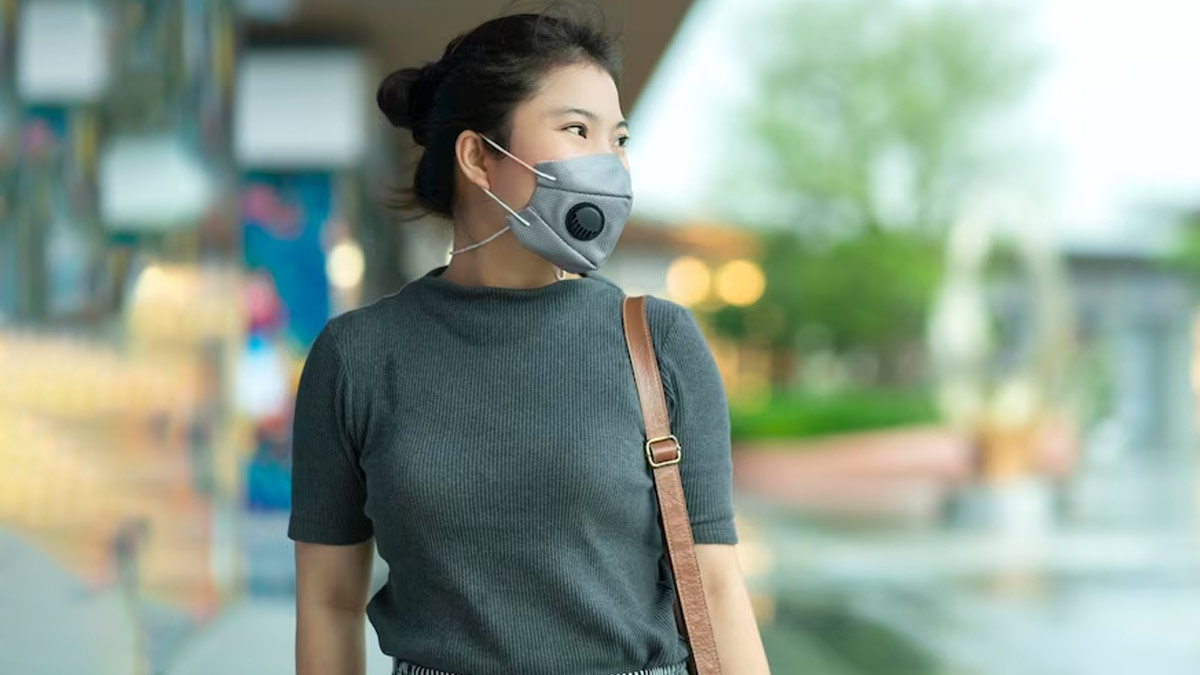 CDC Director Urges Winter Precautions Suggests Masking Amid Rising Respiratory Viruses