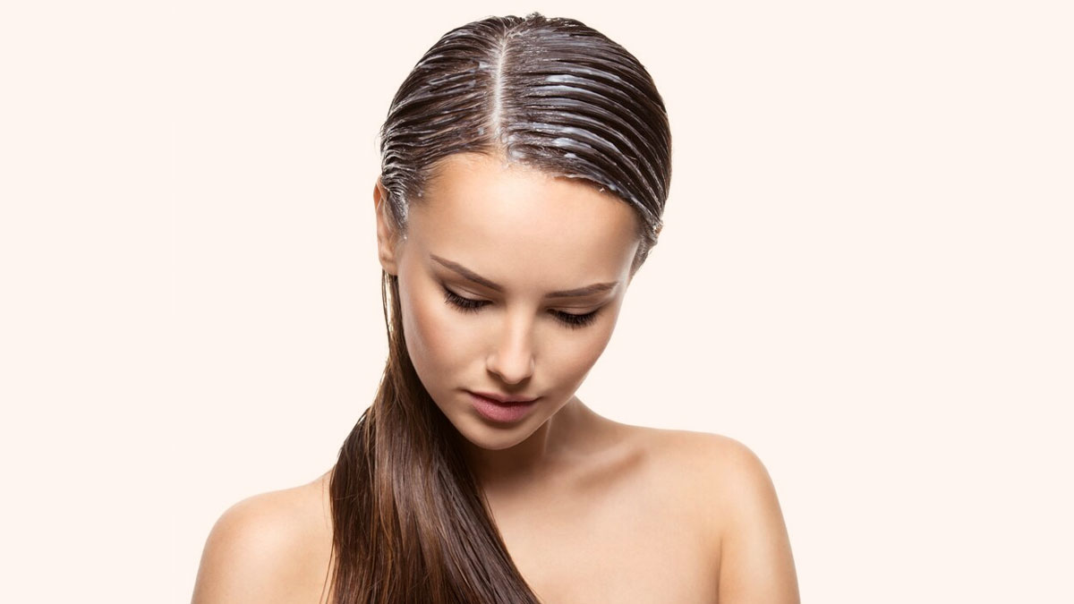 Easy DIY Mask To Cover the Gray Strands Of Hair
