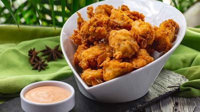 सर्दी में तेल में बने फूड्स (Oily Foods) क्यों कम खाने चाहिए? जानें एक्सपर्ट से