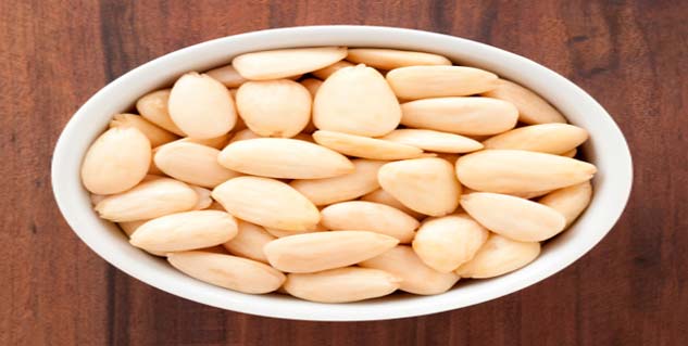 Benefits of eating soaked almonds in winter