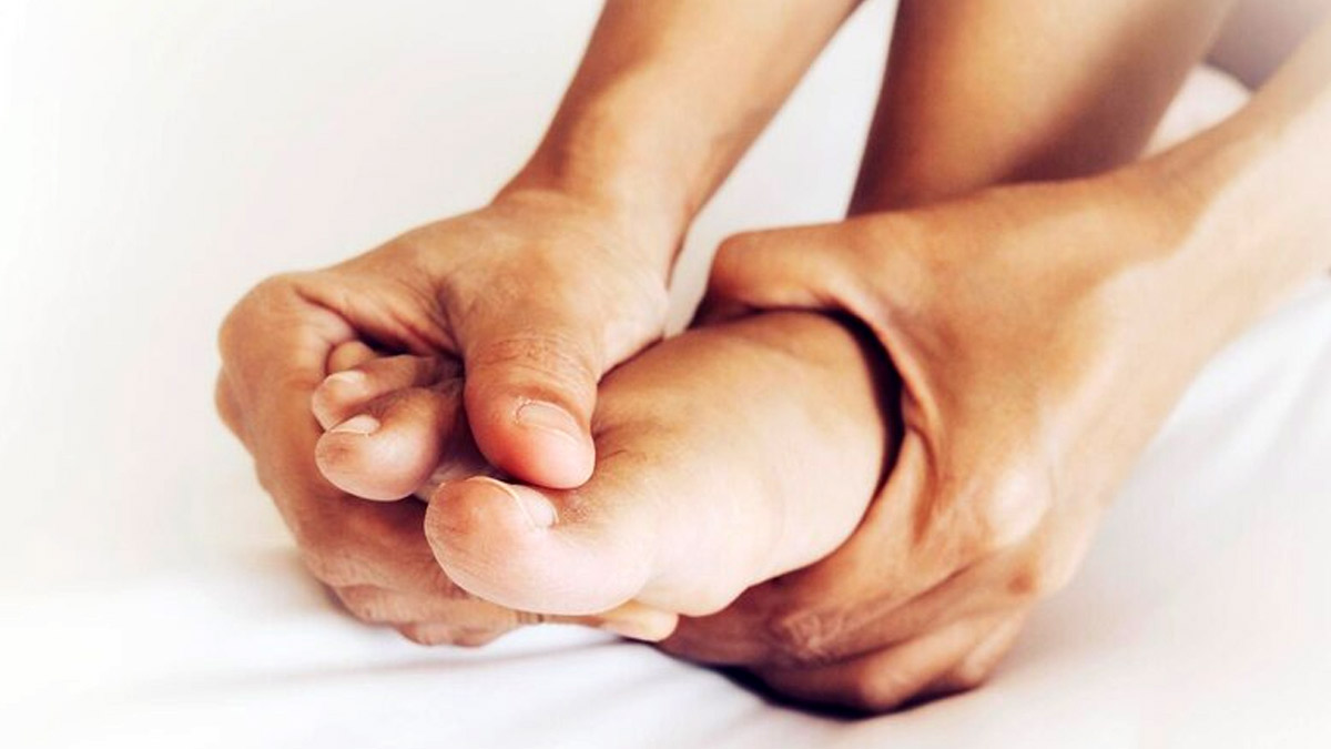 Potential Causes For Swollen Feet 