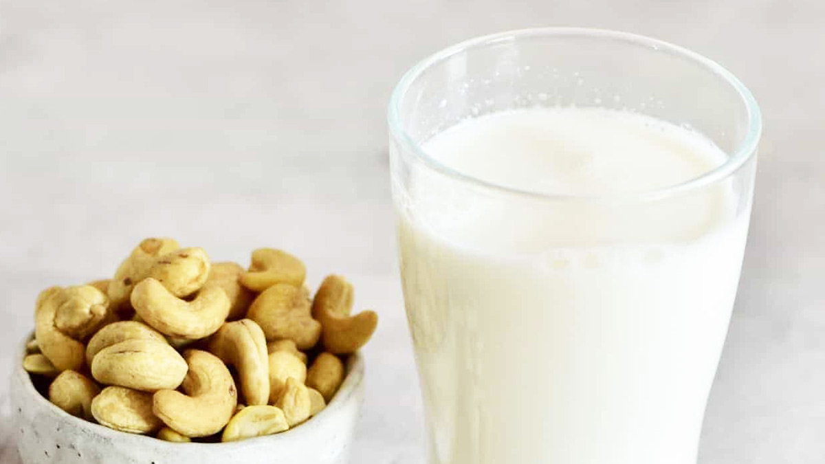 cashew with milk benefits