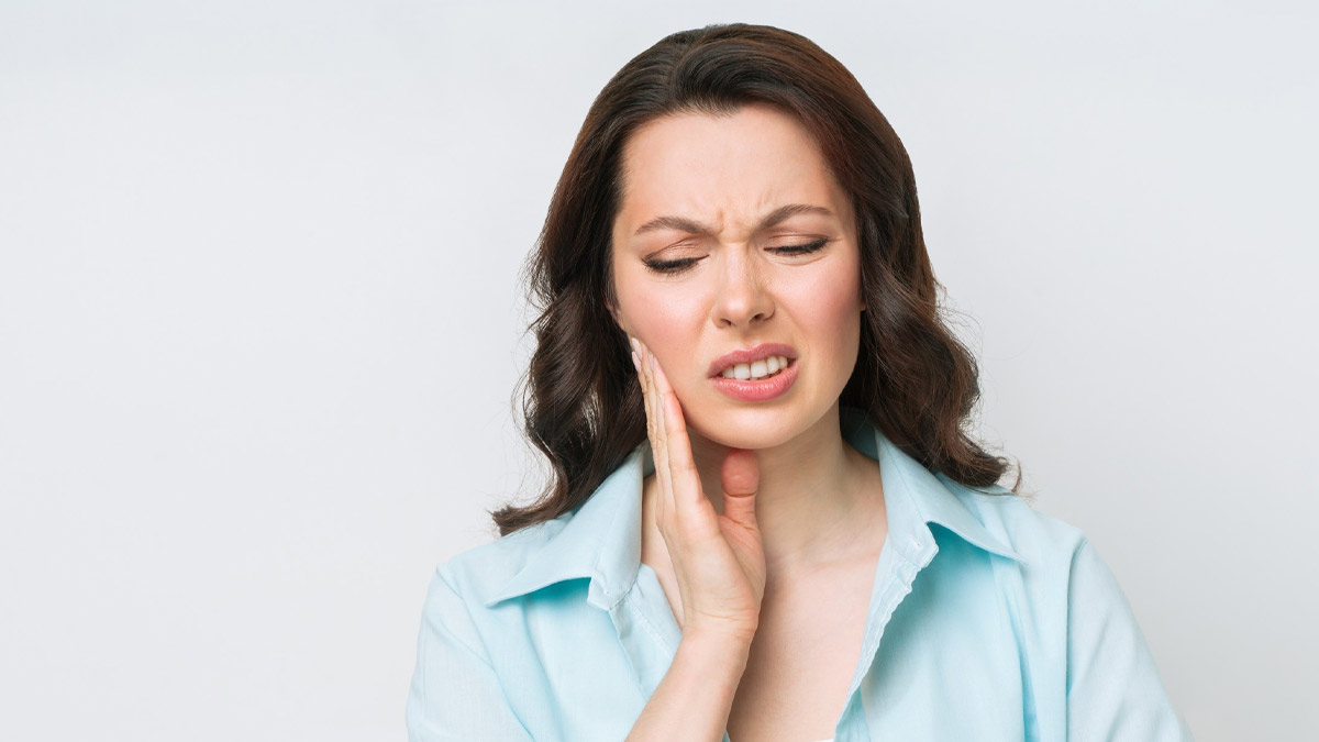 How To Treat Toothache In Absence Of Immediate Dental Care, Expert Weighs In