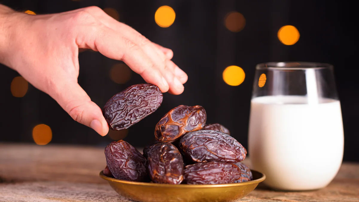 dates with milk for weight gain