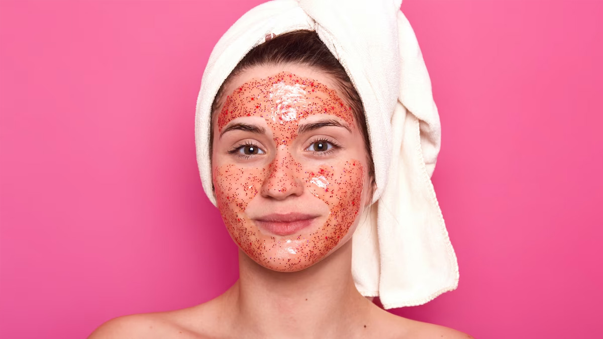 Tomato Face Pack Benefits to Remove Tan