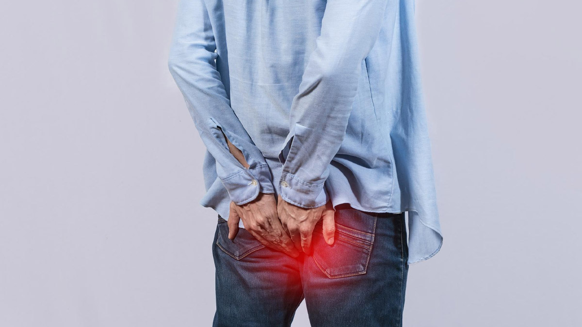 Toilet-Me-Jyada-Der-Baithne-Ke-Nuksan