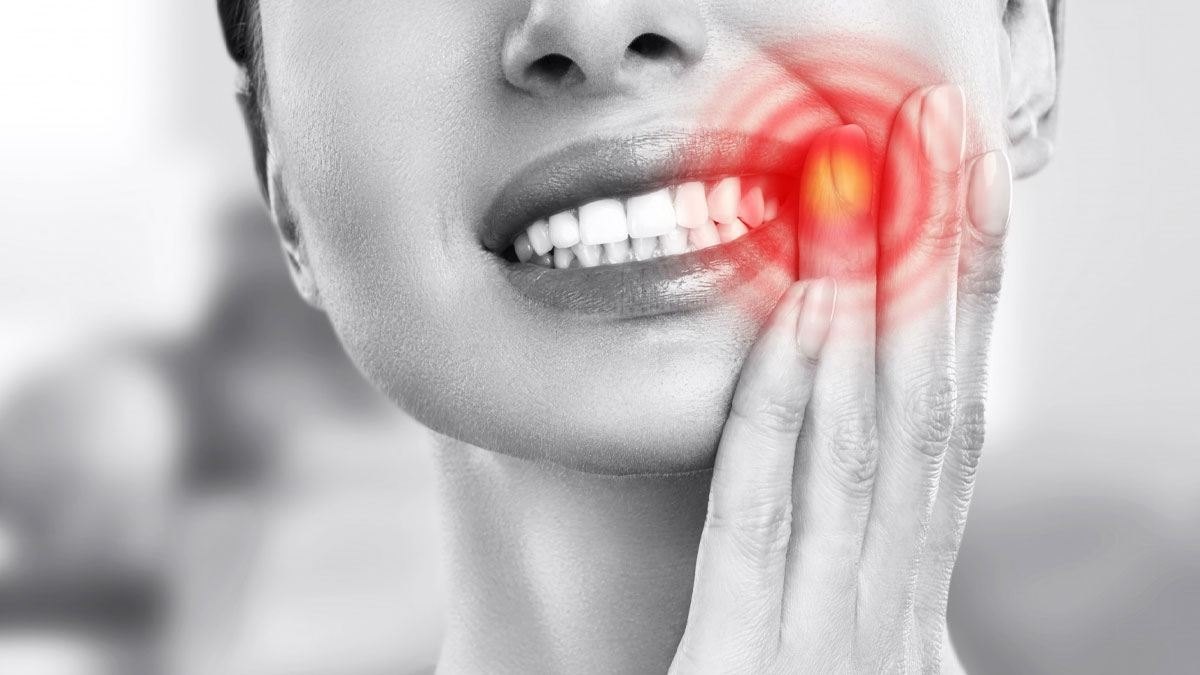 Clove Powder and Coconut Oil for Toothache