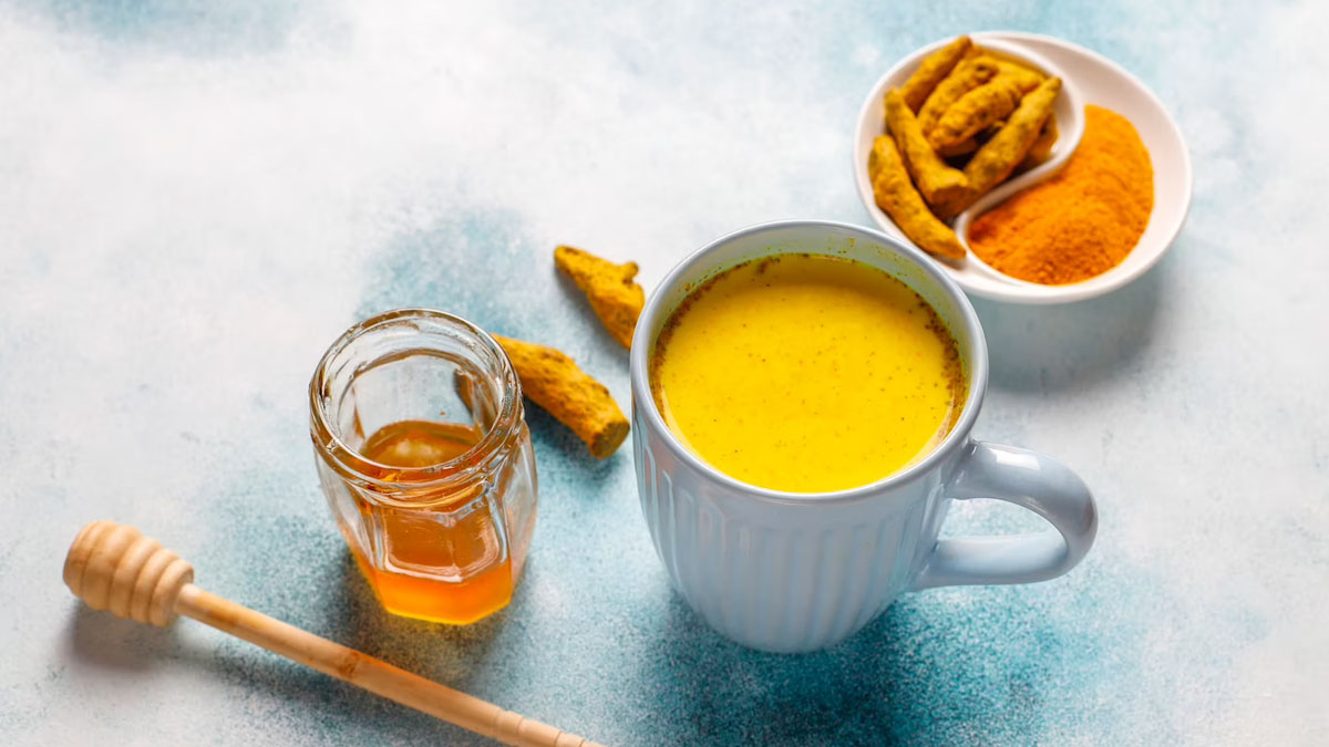 haldi milk benefits 