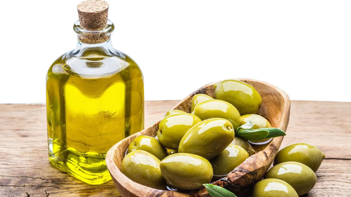 इन 5 तेलों से रोज करें ब्रेस्ट मसाज, बढ़ेगा स्तनों का आकार और आएगा कसाव