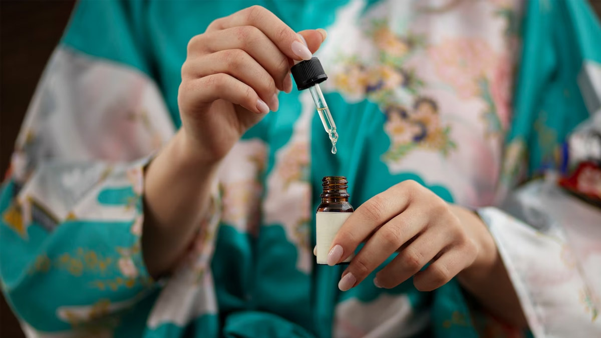 Essential Oils for Sagging Breasts