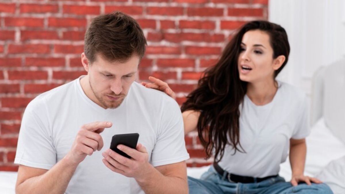 Smartphone Side Effects on Relationship