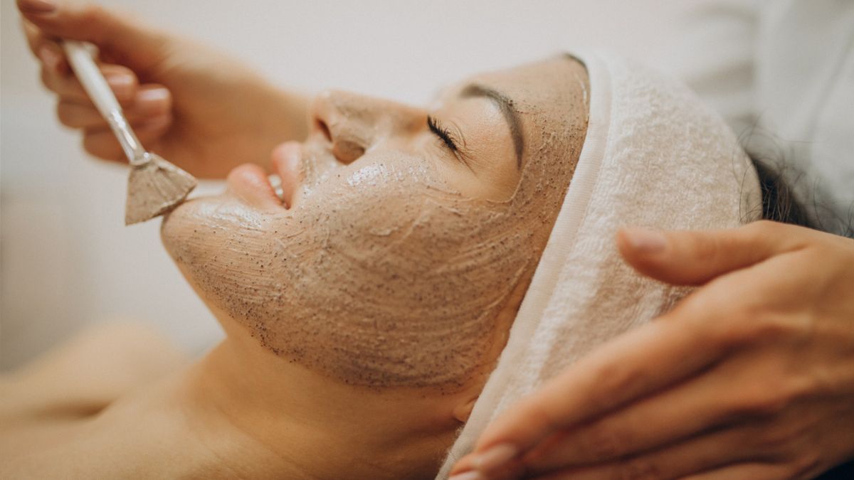 Multani Mitti Rose Water Face Pack Benefits