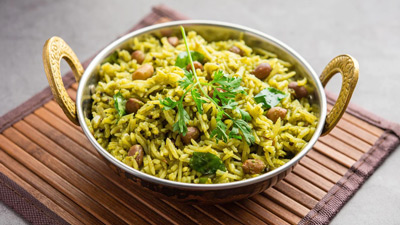 सर्दि‍यों में पालक ख‍िचड़ी खाने से बढ़ेगी इम्‍यून‍िटी, जानें इसकी रेस‍िपी और अन्‍य फायदे 