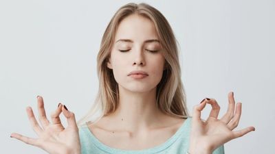 ग्लोइंग स्किन के लिए रोजाना करें इन 4 फेस योग का अभ्यास, स्किन की बढ़ेगी चमक