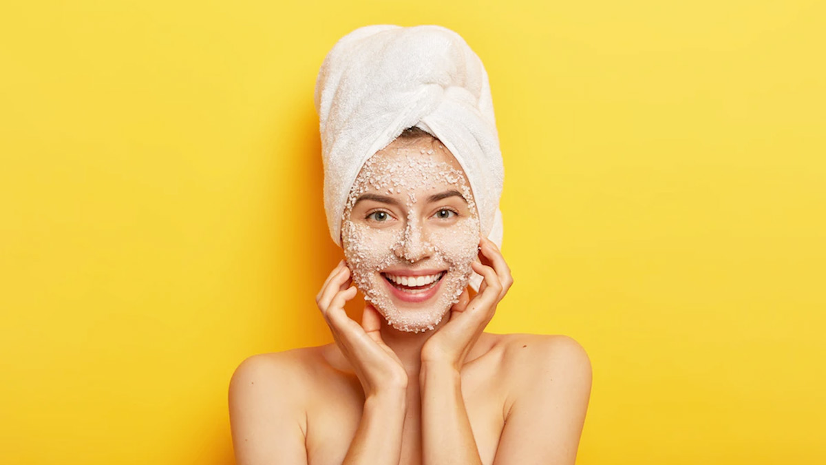 Besan Scrub For Face In Hindi