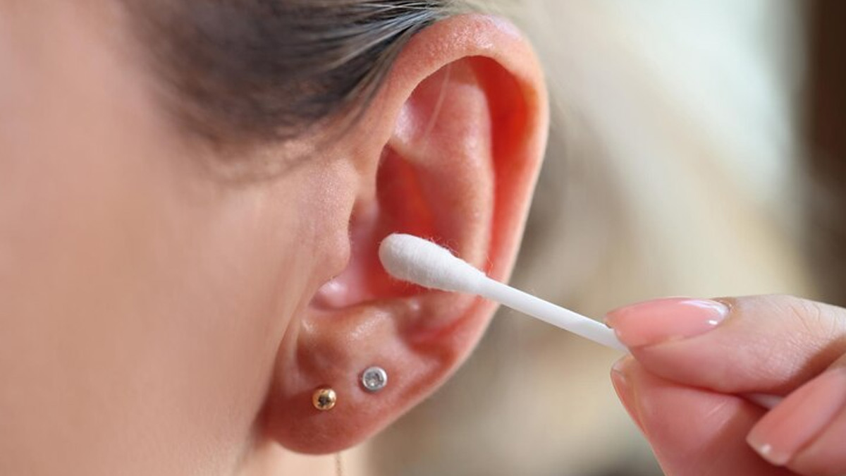 Reasons To Avoid Poking Ears & Accept Your Earwax