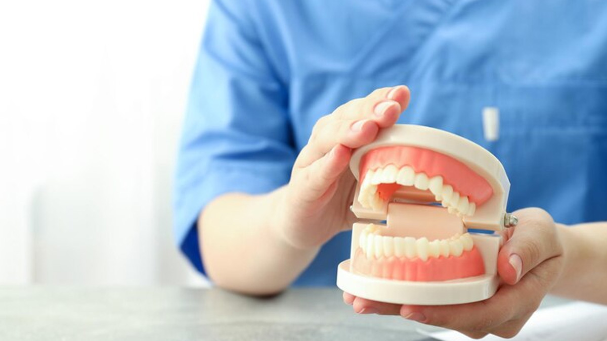Dentist Tells Ways To Take Care Of Dentures In a Long Run