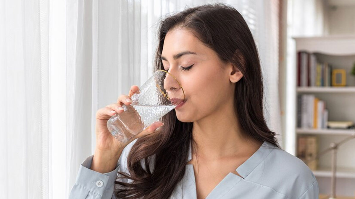 Stay-Hydrated-To-Stop-Craving
