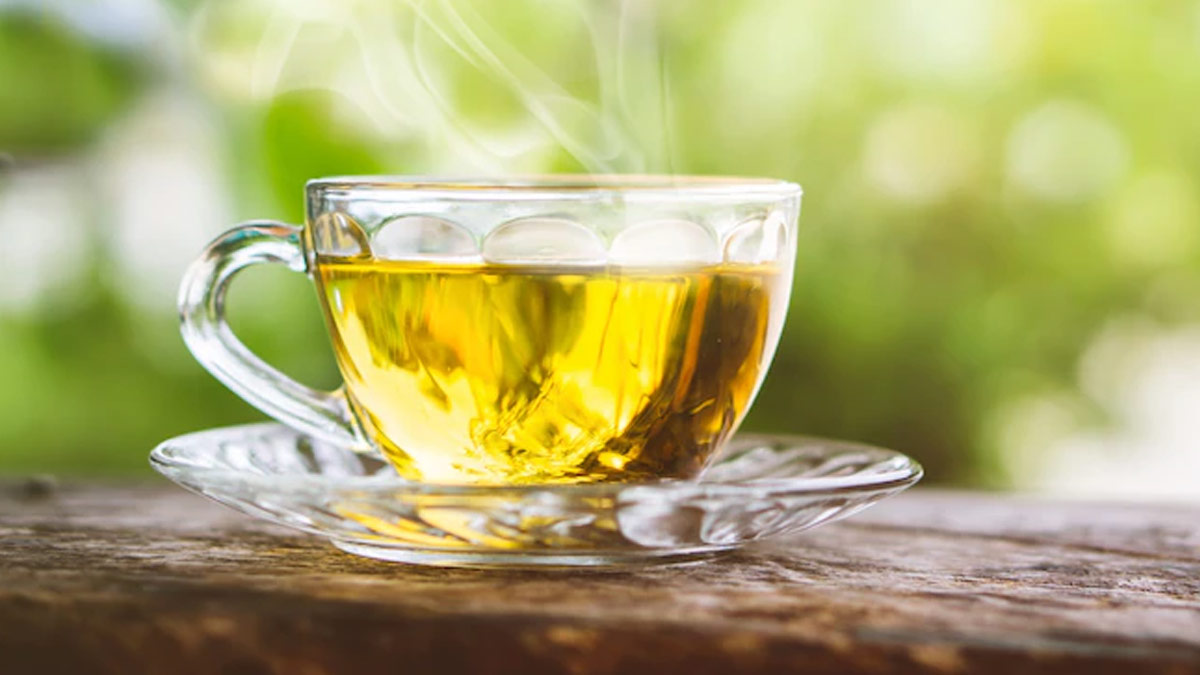 How should I consume green tea?