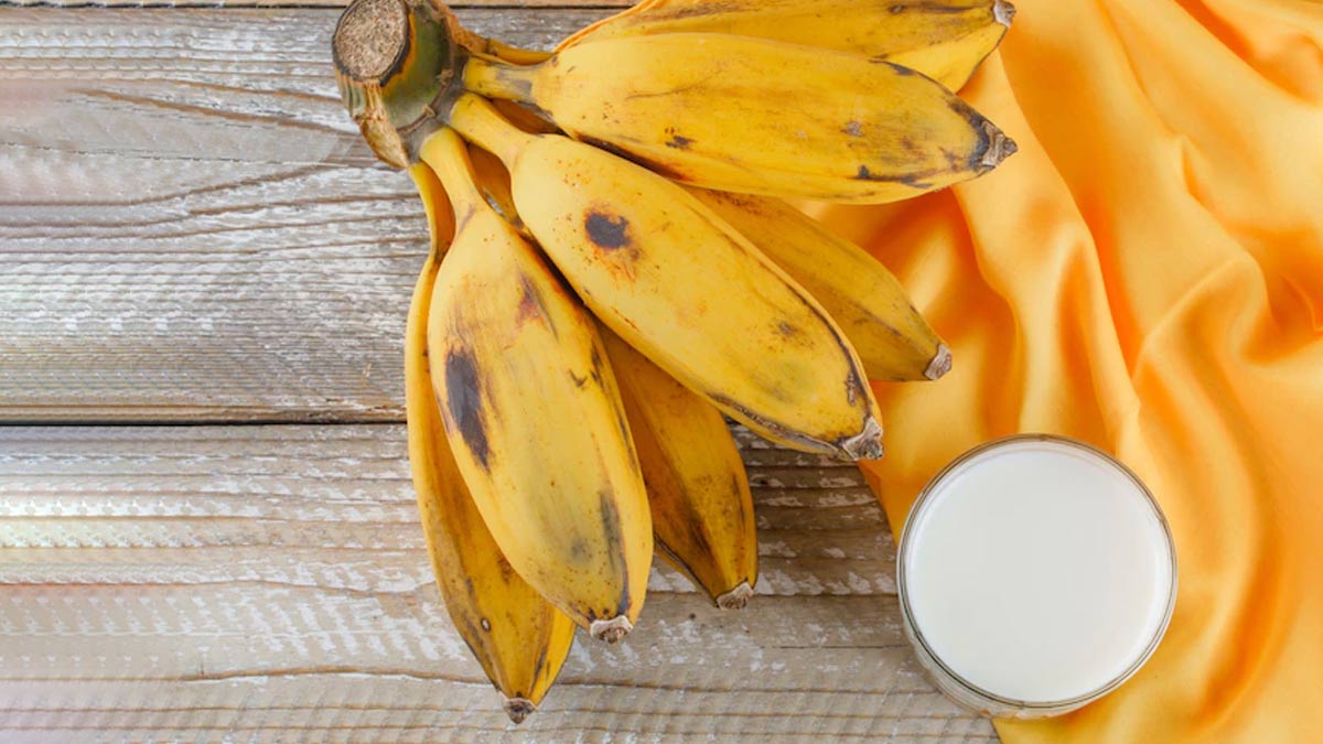 Banana-Milk-For-Hair-Straightening