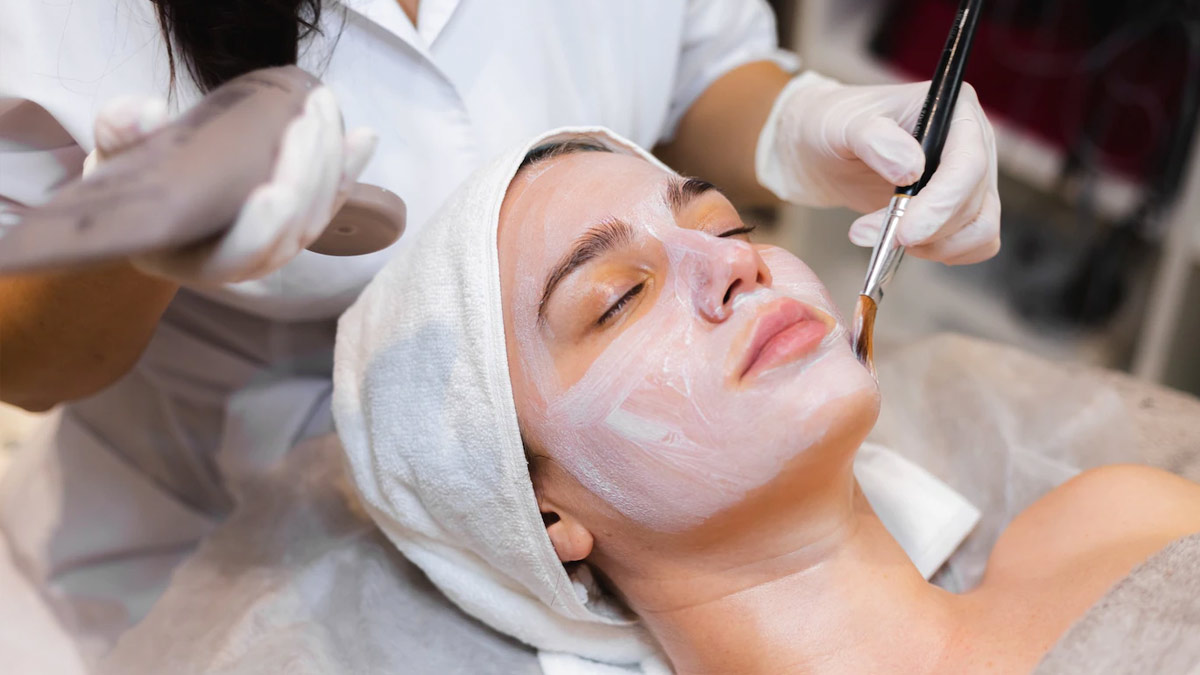 How To Use Curd For Face Whitening