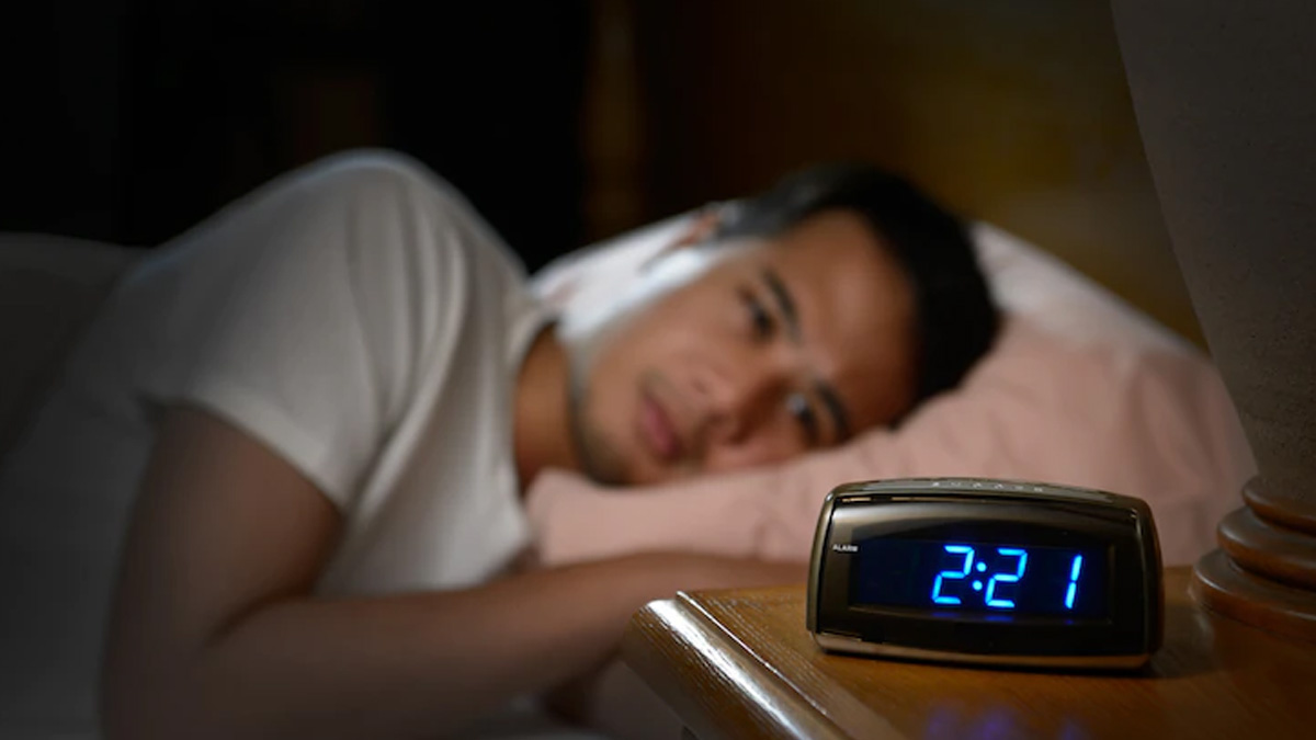 Trouble Sleeping At Night? 6 Ways To Increase Melatonin Production That Can Help