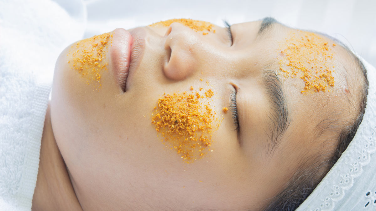 How To Clean Face With Turmeric And Besan
