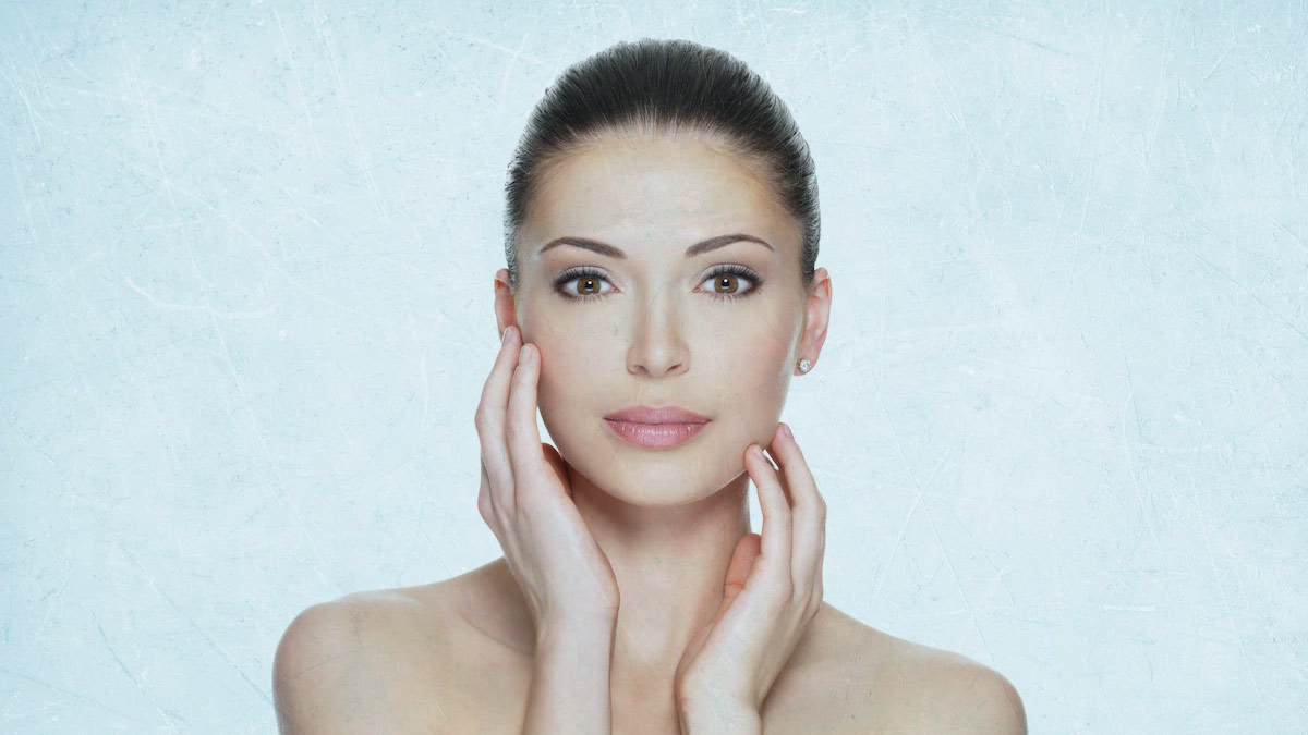 Potato On Face For Glowing Skin In Hindi