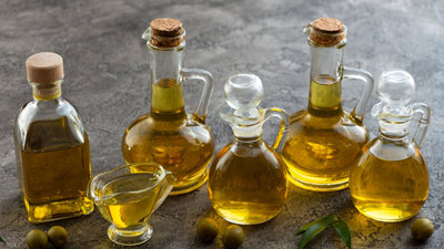 रिफाइंड ऑयल vs कोल्ड प्रेस्ड ऑयल,  जानें सेहत के लिए क्या है ज्यादा फायदेमंद?