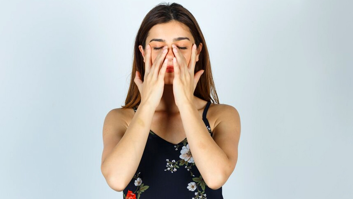 Dealing With Sinus Headaches? Here's How You Can Manage It | OnlyMyHealth